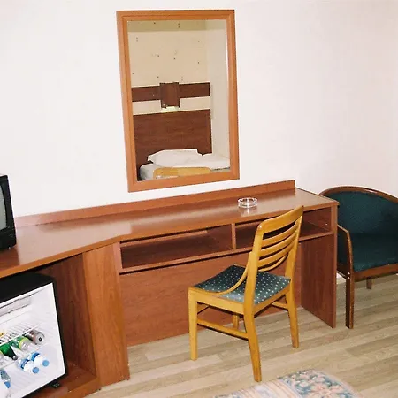 Elit Hotel 3*